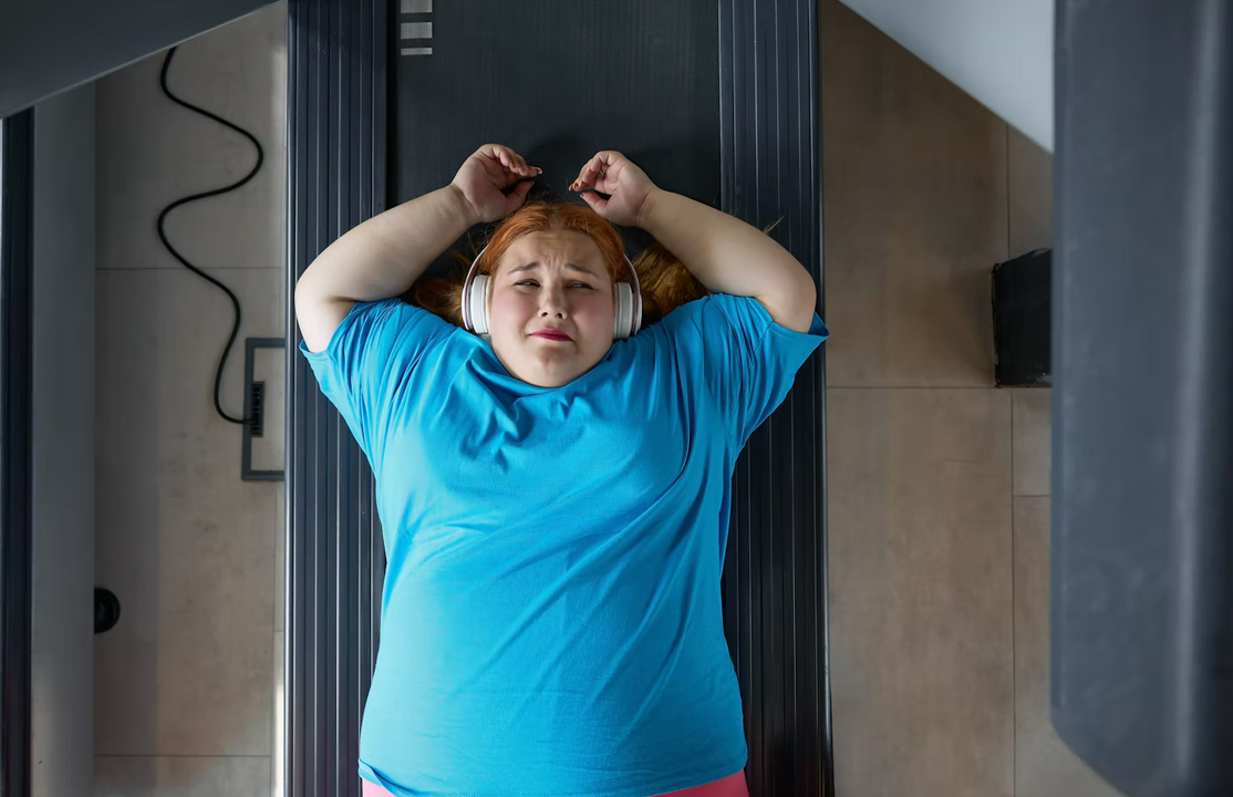 a fat woaman in gym A fat woaman in gym