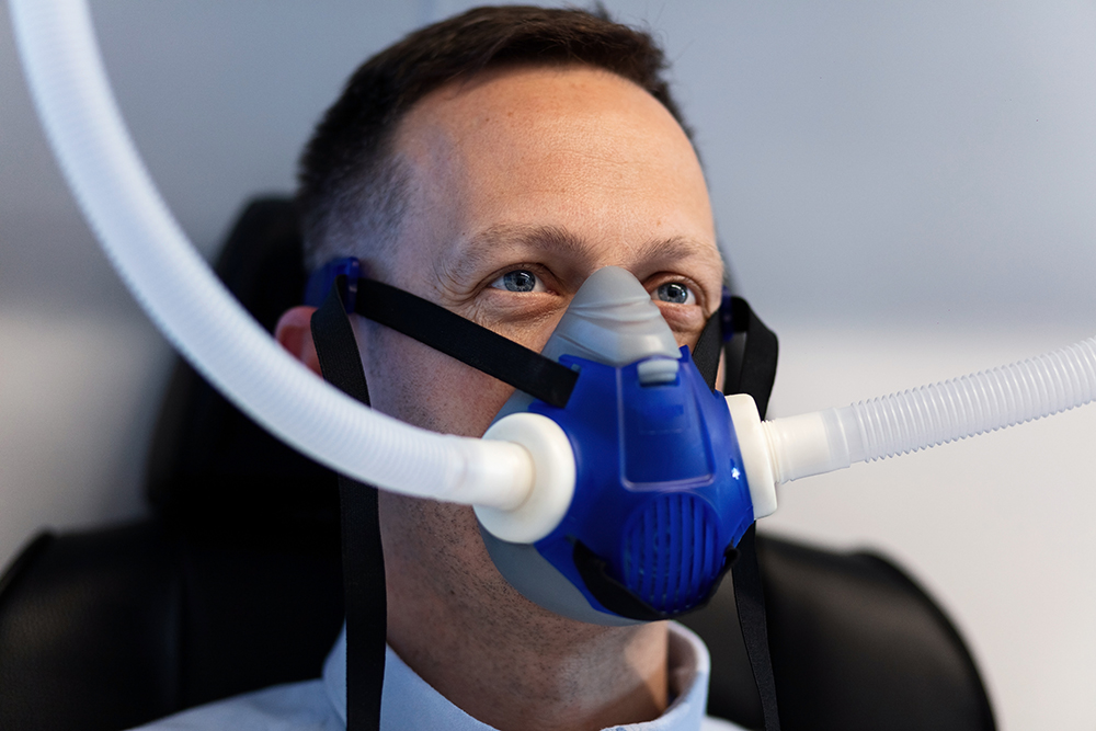A man wearing oxygen